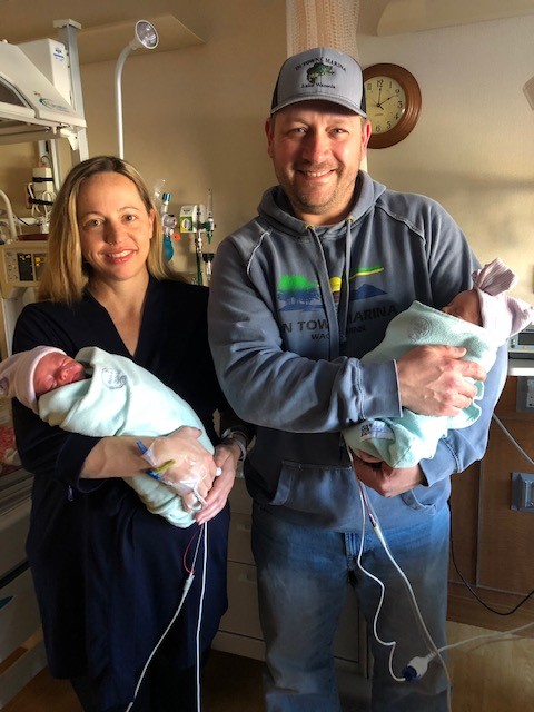 Photo of Melissa and Ben with their twins born at Ridgeview Hospital in 2019 and 
<h1>Ridgeview welcomes first baby of 2020</h1>
2020